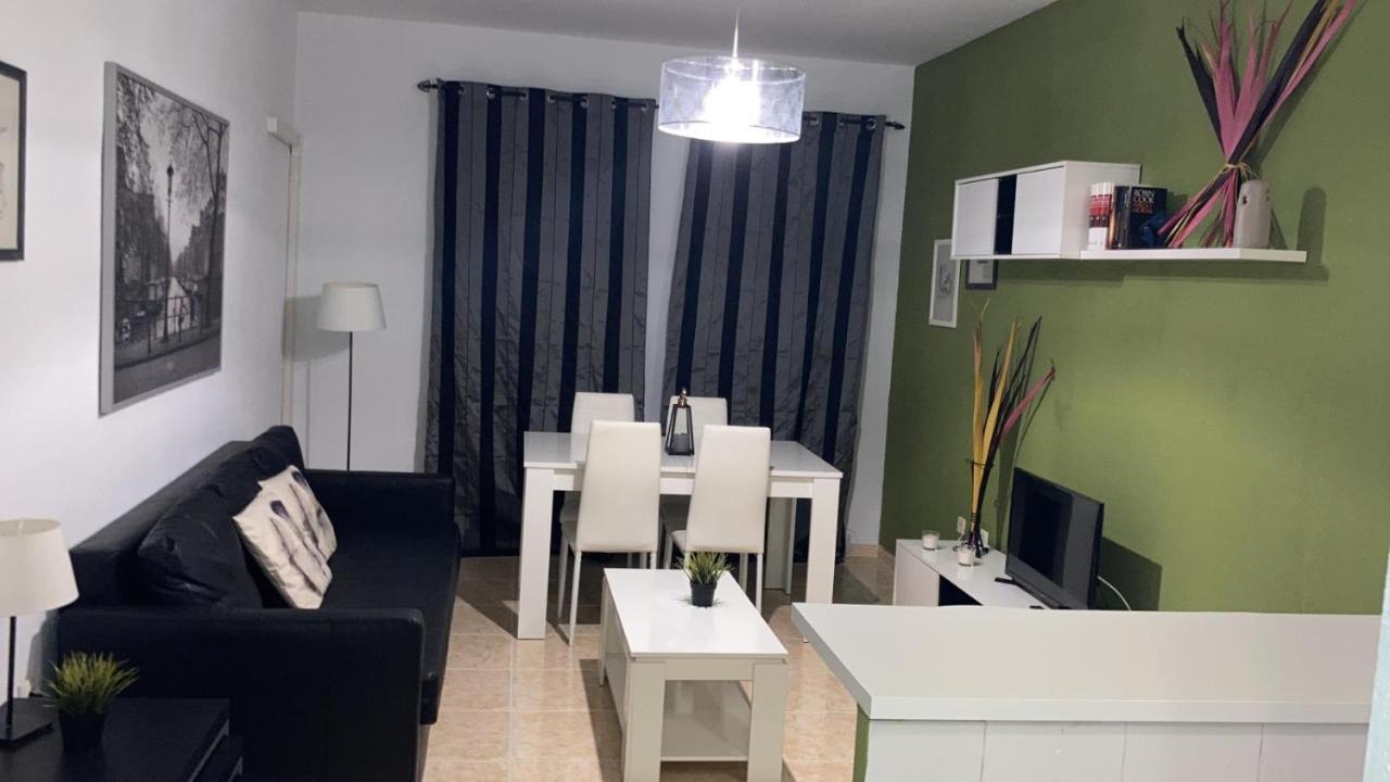 شقة Apartamento Las Encinas Caces المظهر الخارجي الصورة